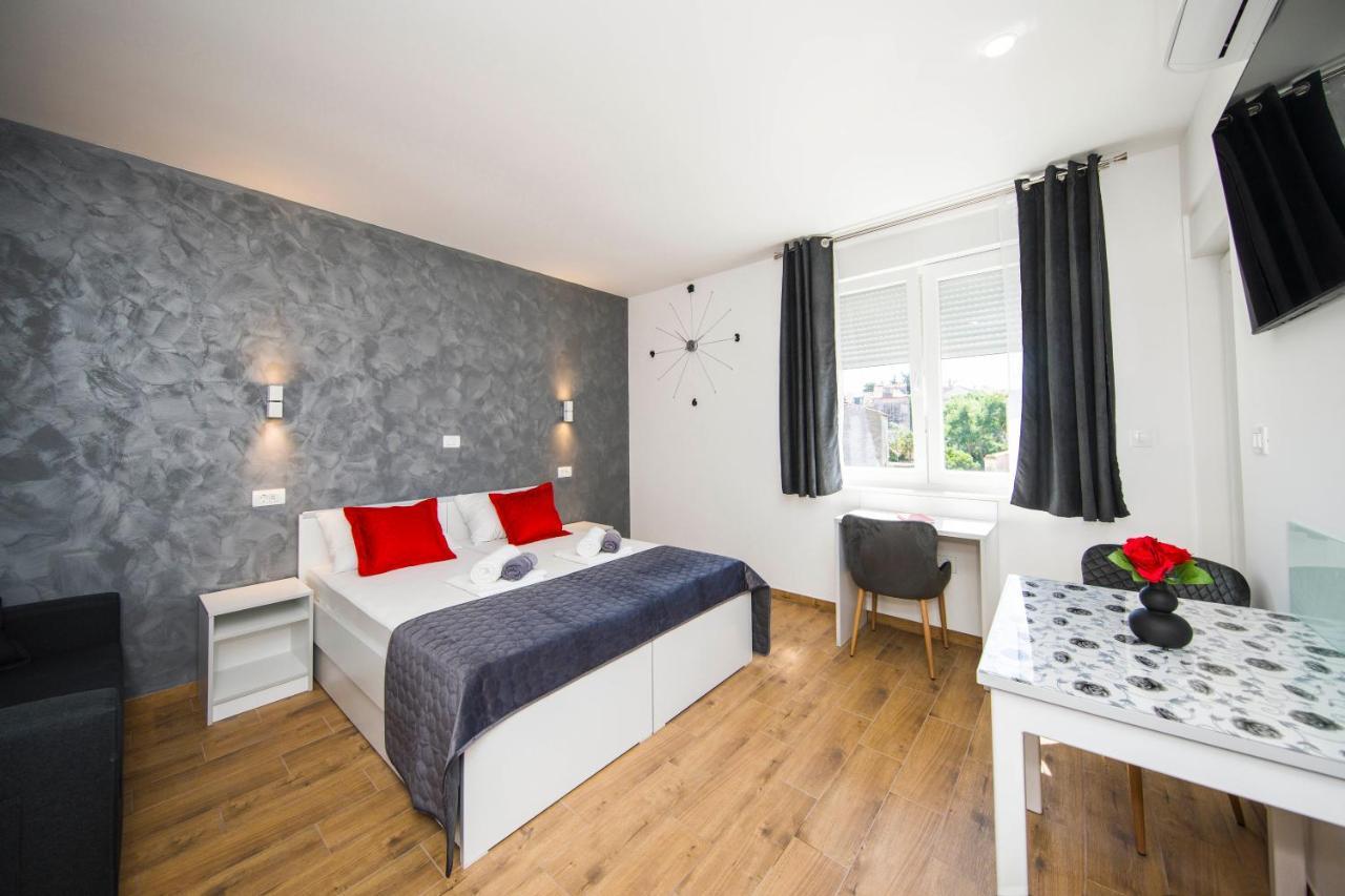Split Central Luxury Studios Екстериор снимка