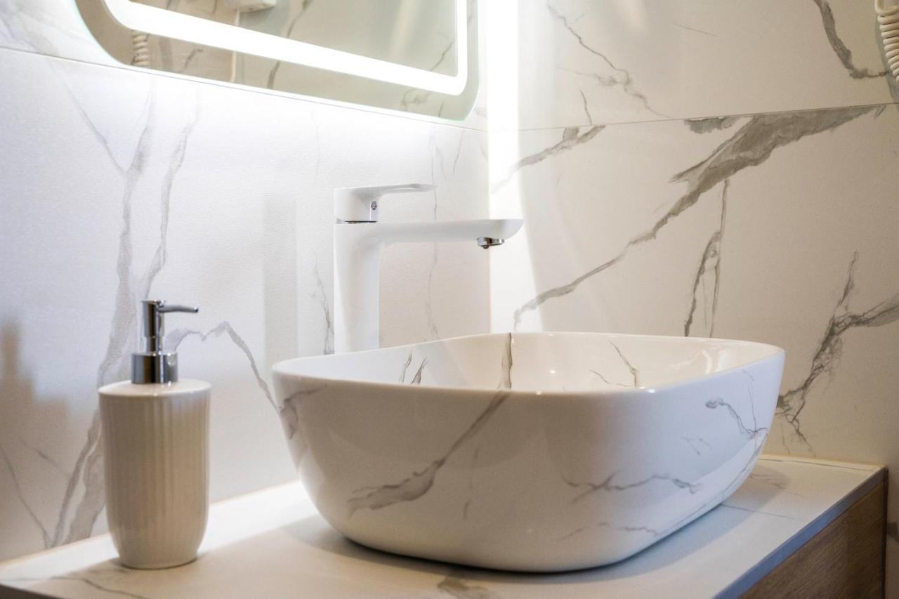 Split Central Luxury Studios Екстериор снимка