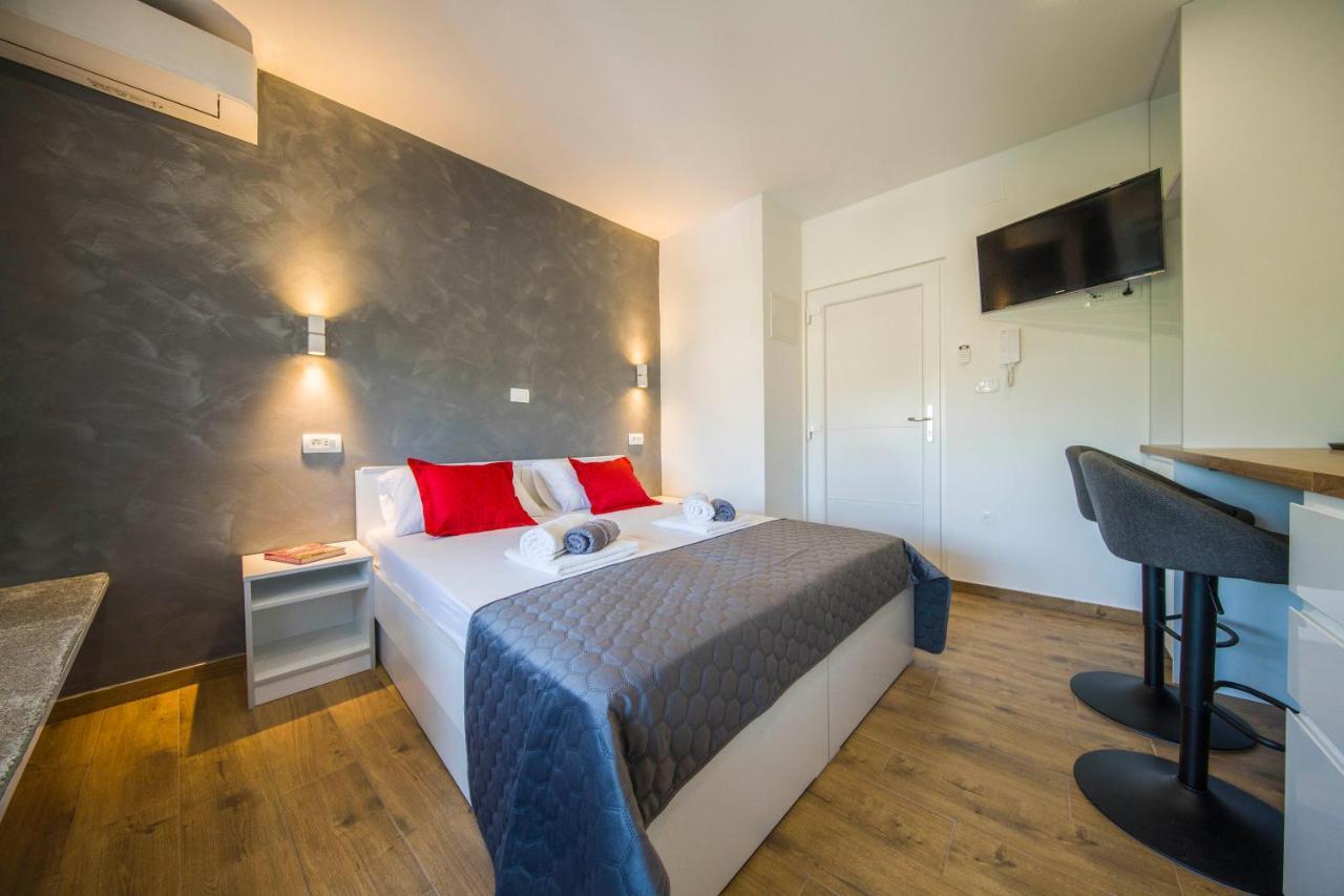 Split Central Luxury Studios Екстериор снимка