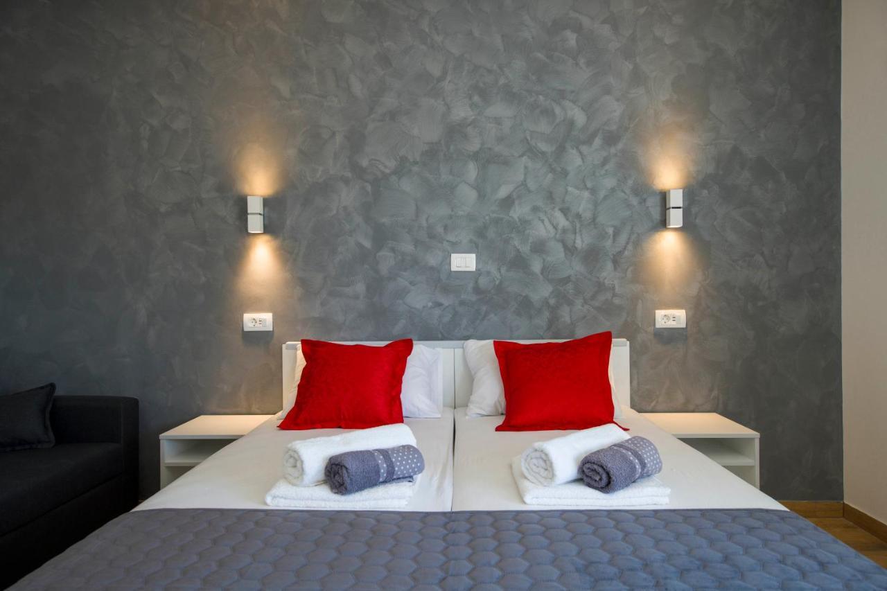 Split Central Luxury Studios Екстериор снимка