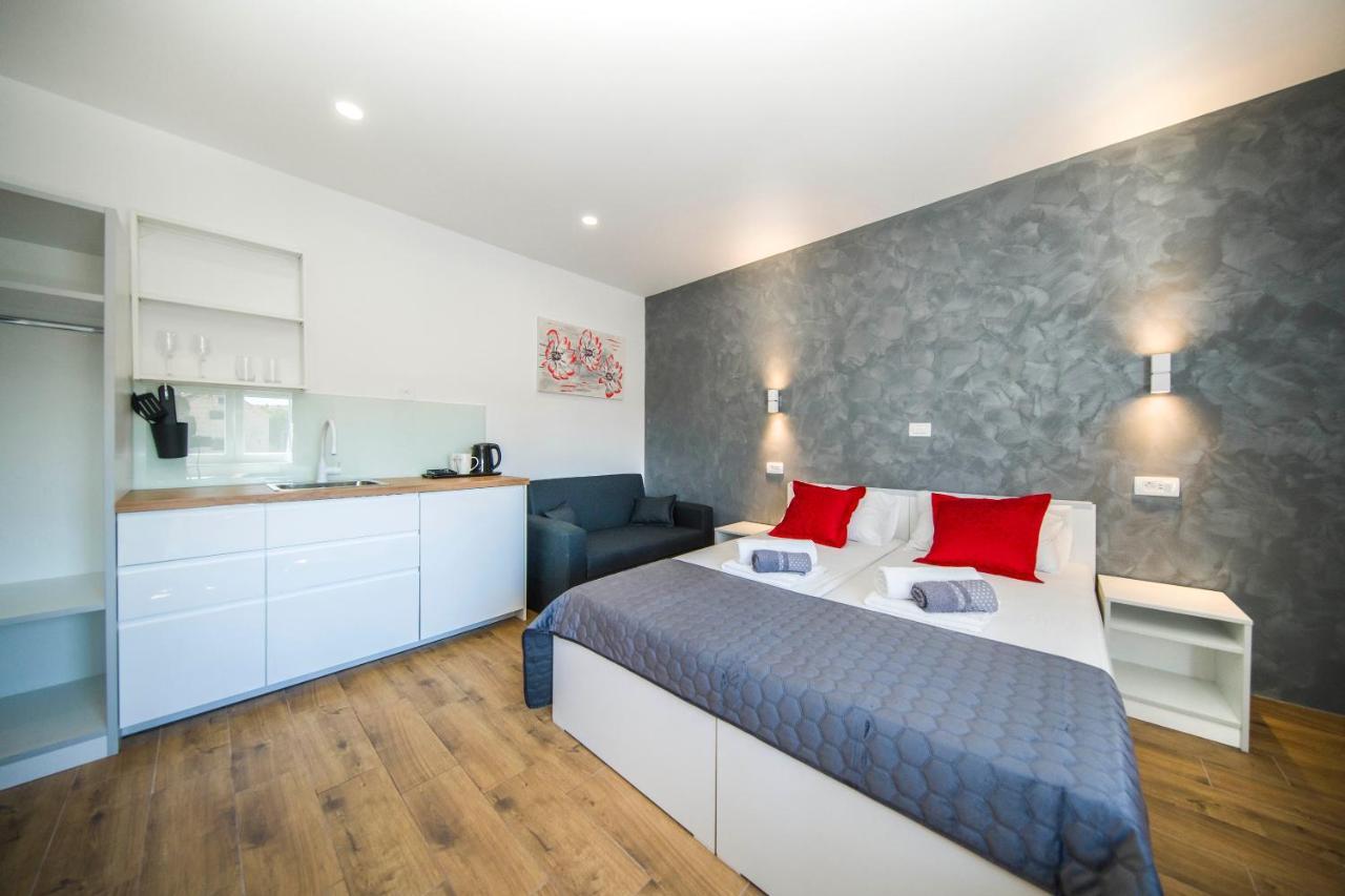 Split Central Luxury Studios Екстериор снимка